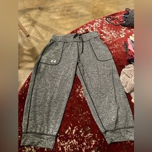 Under Armour capri active pants